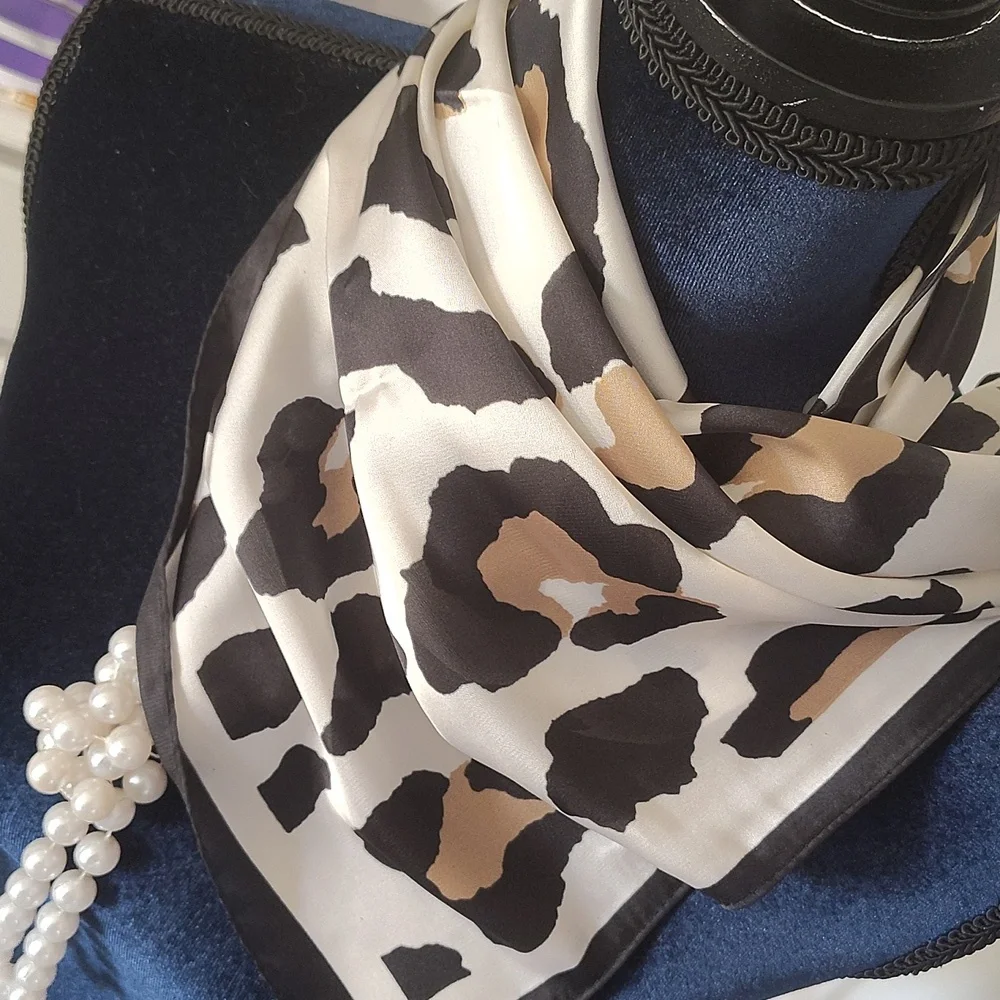 🆕Leopard Print Fabric Scarf/Wrap 2.5Wx2.8LNIP